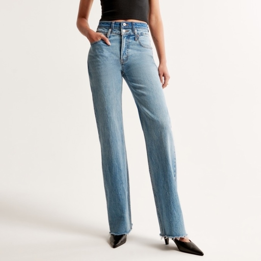 A&F Abercrombie CURVE LOVE 90s Relaxed Jean, Size 16R